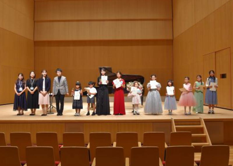 藤永 莉央（FL）・渡邉 咲季（PF）